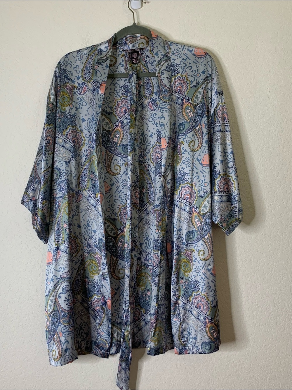 Victoria’s Secret Womens blue flower paisley silky belted robe XS/S